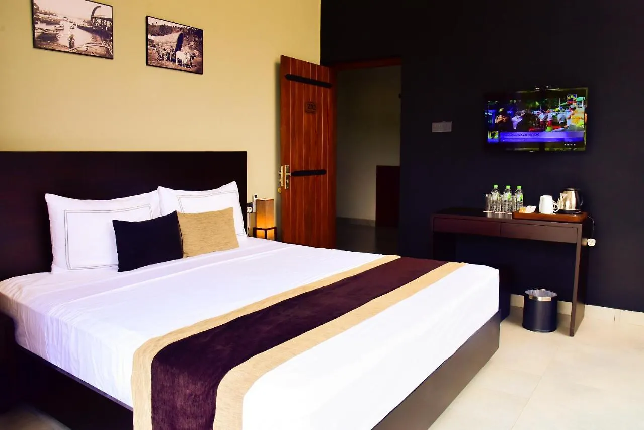 *** Hotel Pine Hill Residence Kandy Sri Lanka