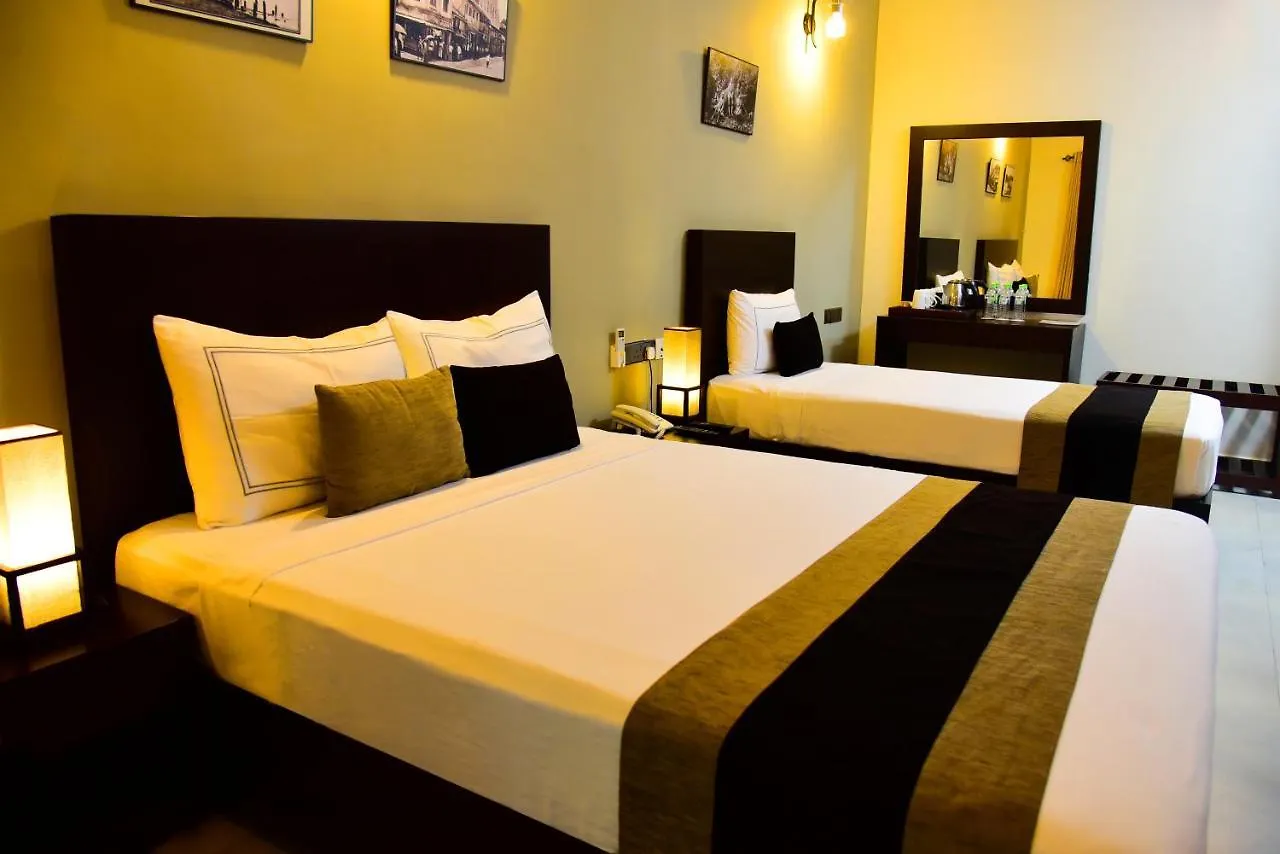 Hotel Pine Hill Residence Kandy